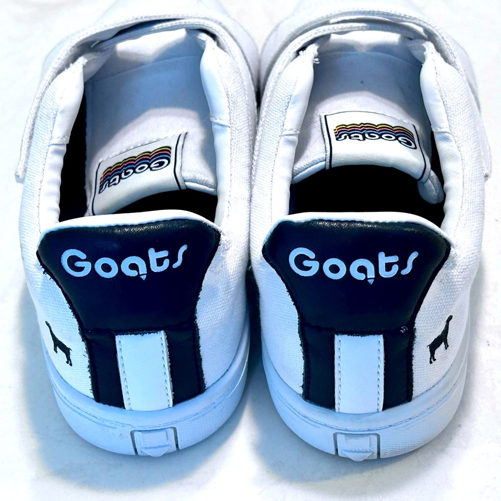 NWOB! Women’s GOATS White Canvas Velcro Criss-Cross Sneaker Size 7